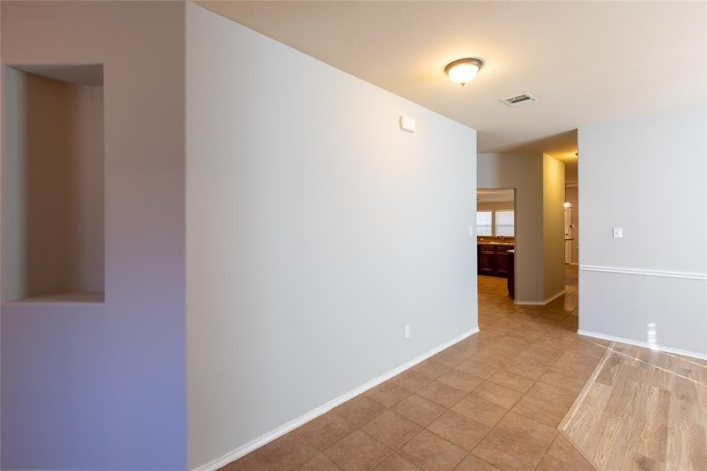 9716 Tipperary Dr - Photo 7 of 35