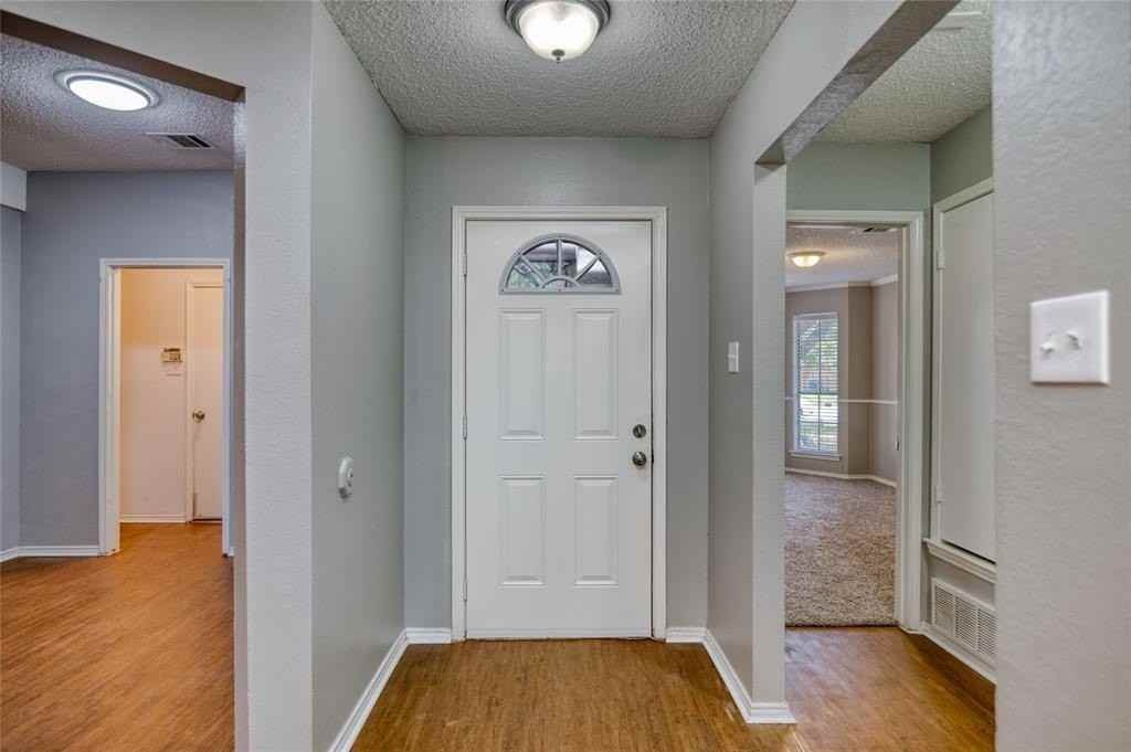 708 Paintbrush Dr - Photo 2 of 18