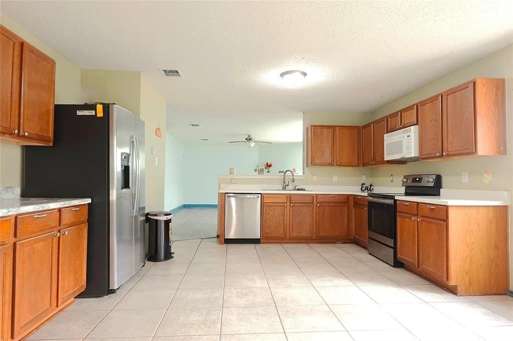 1329 Anna Lea Ln - Photo 5 of 24