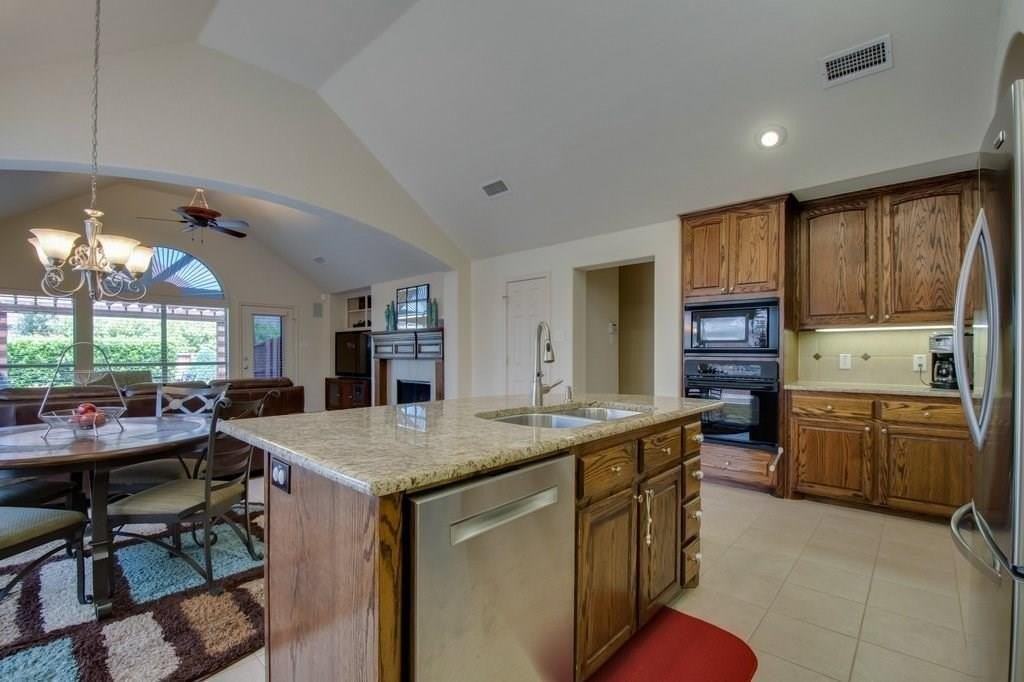 914 White River Dr - Photo 4 of 20