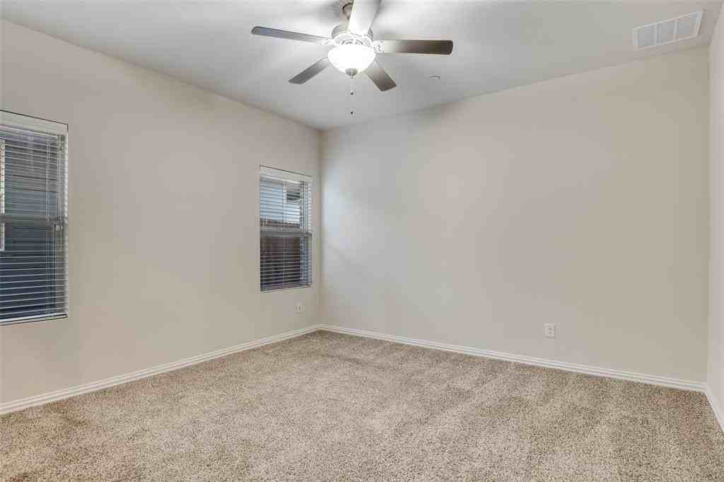 216 Monarch Way - Photo 5 of 11