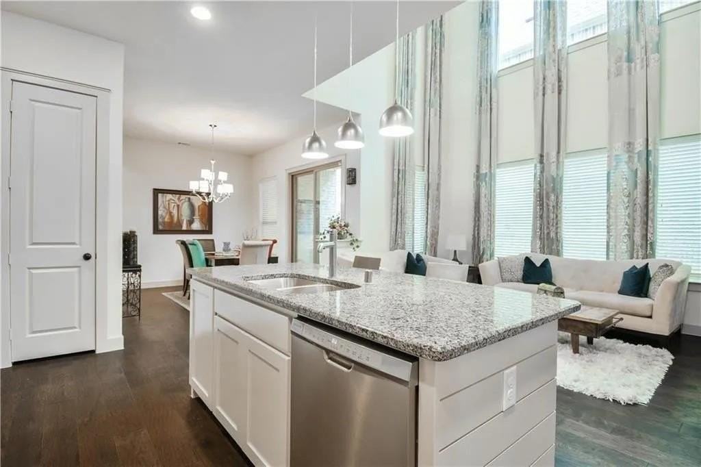 1402 French Violet Way - Photo 3 of 29