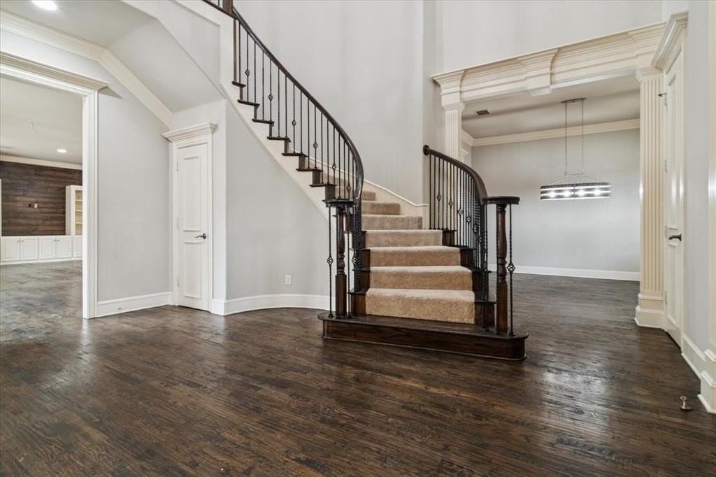 4493 Druid Hills Dr - Photo 4 of 40