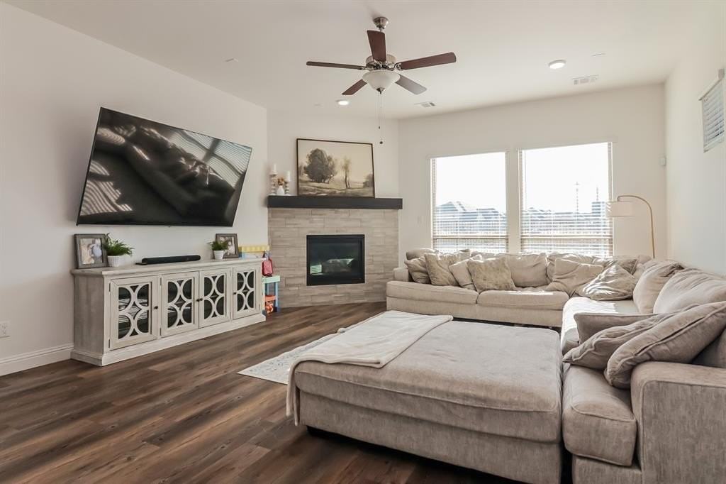 16708 Garden Dr - Photo 4 of 21