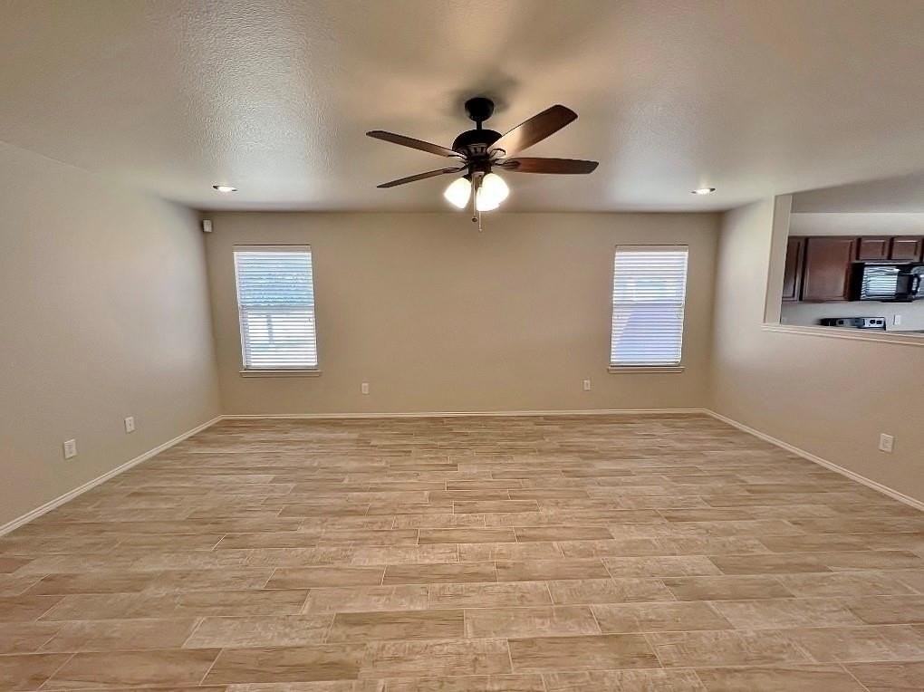 2432 Clairborne Dr - Photo 4 of 17