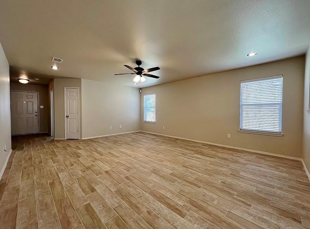 2432 Clairborne Dr - Photo 5 of 17