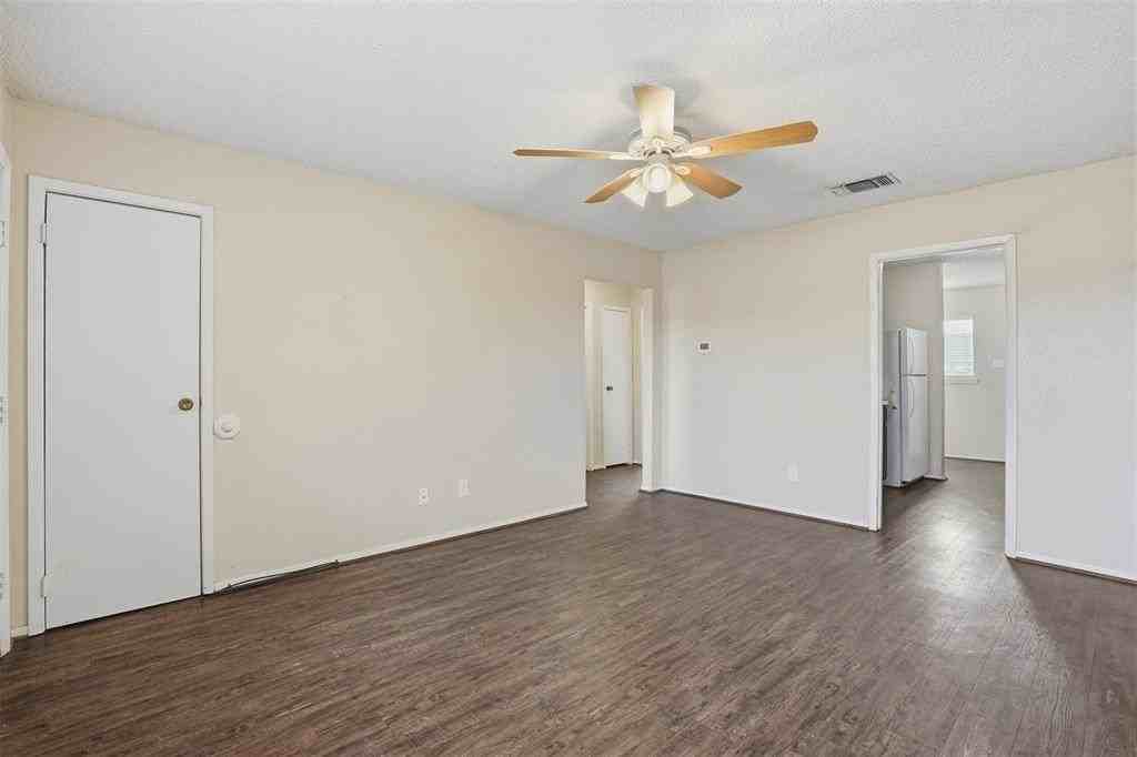 1116 Hanover St #A - Photo 2 of 26