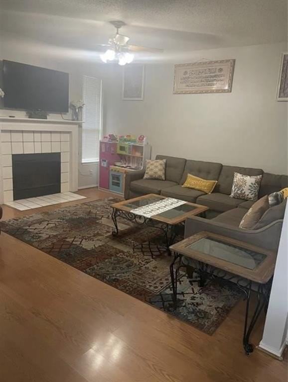 1112 Canoe Ln - Photo 4 of 7