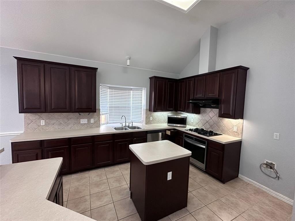 4529 Burnhill Dr - Photo 3 of 20