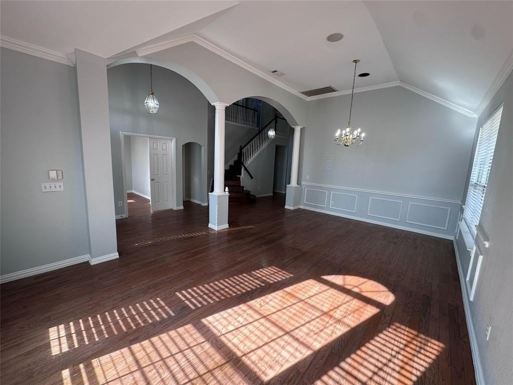 4529 Burnhill Dr - Photo 5 of 20