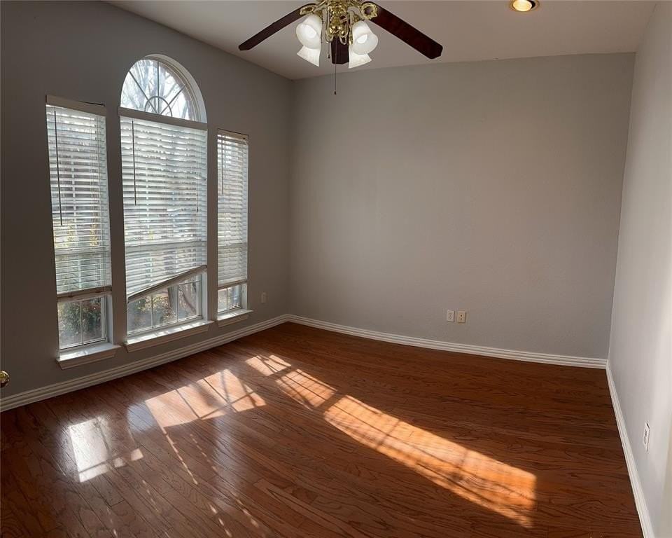 4529 Burnhill Dr - Photo 7 of 20