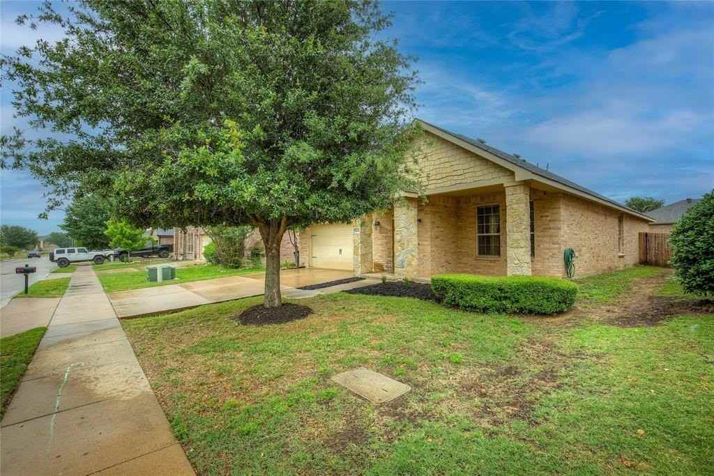 5829 Deck House Rd - Photo 3 of 38