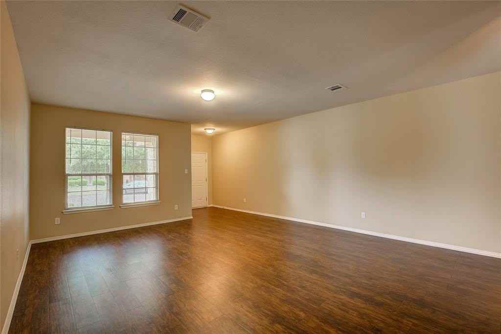 5829 Deck House Rd - Photo 6 of 38