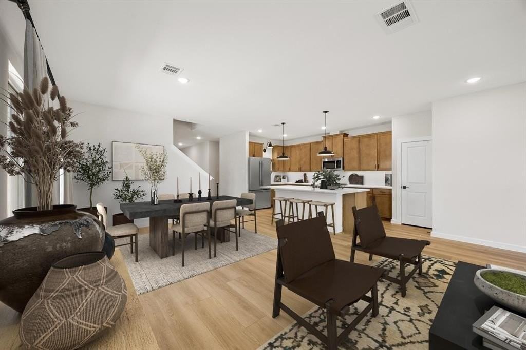 1317 Richardson St - Photo 4 of 24