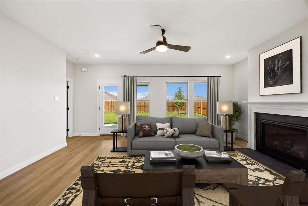 1317 Richardson St - Photo 6 of 24