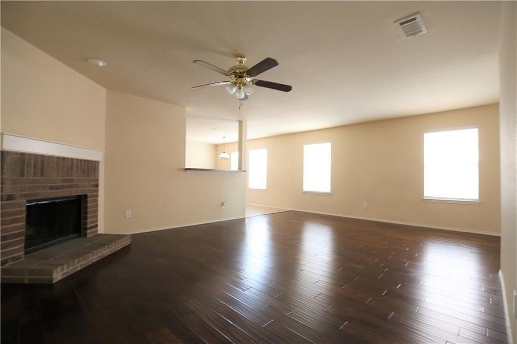 2205 Harry St - Photo 5 of 14