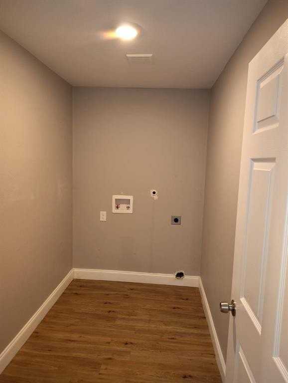 1115 Charlies Dr - Photo 5 of 11