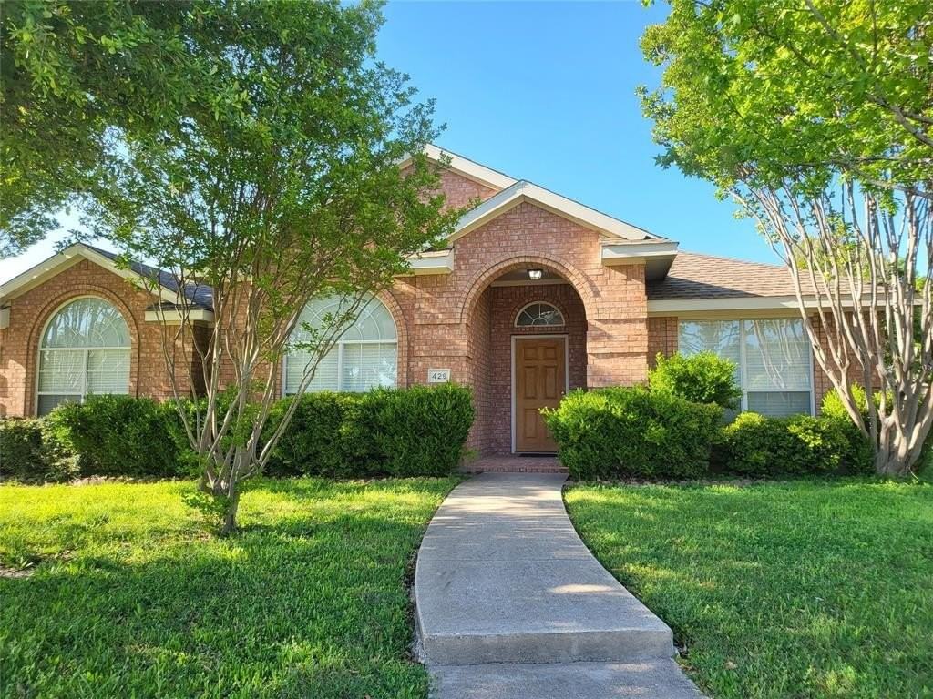 429 Oakhurst Dr - Photo 2 of 21