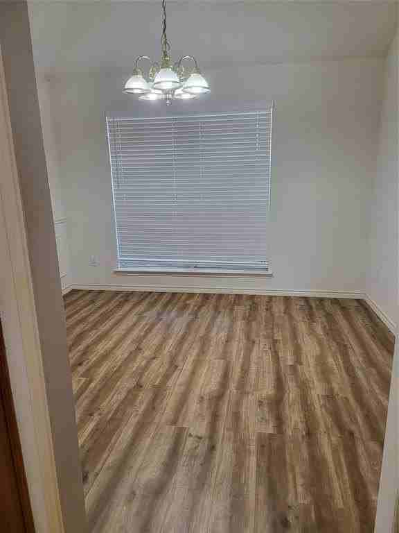 429 Oakhurst Dr - Photo 6 of 21