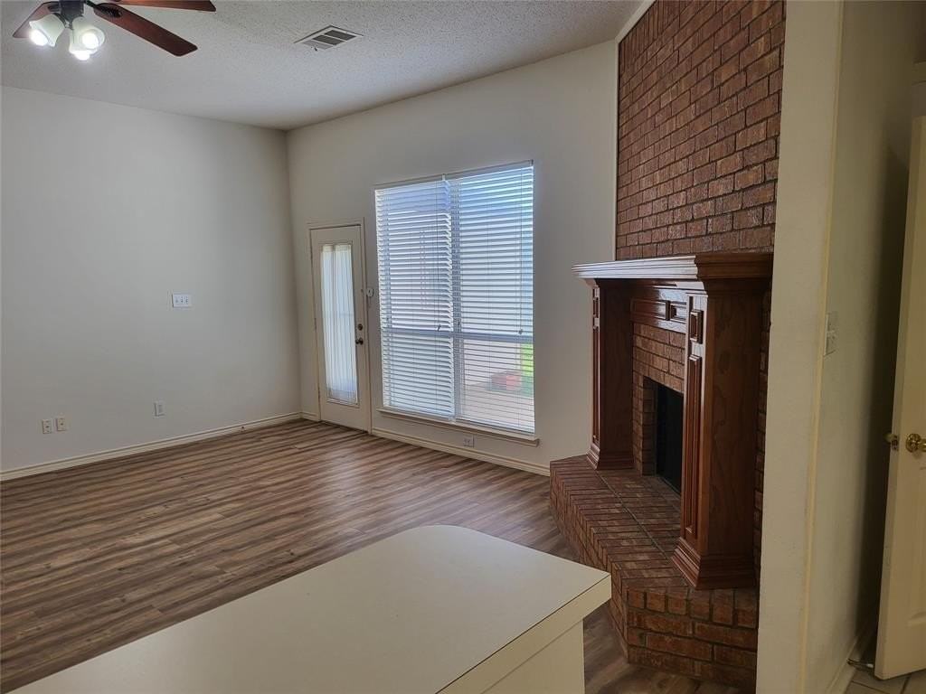 429 Oakhurst Dr - Photo 7 of 21