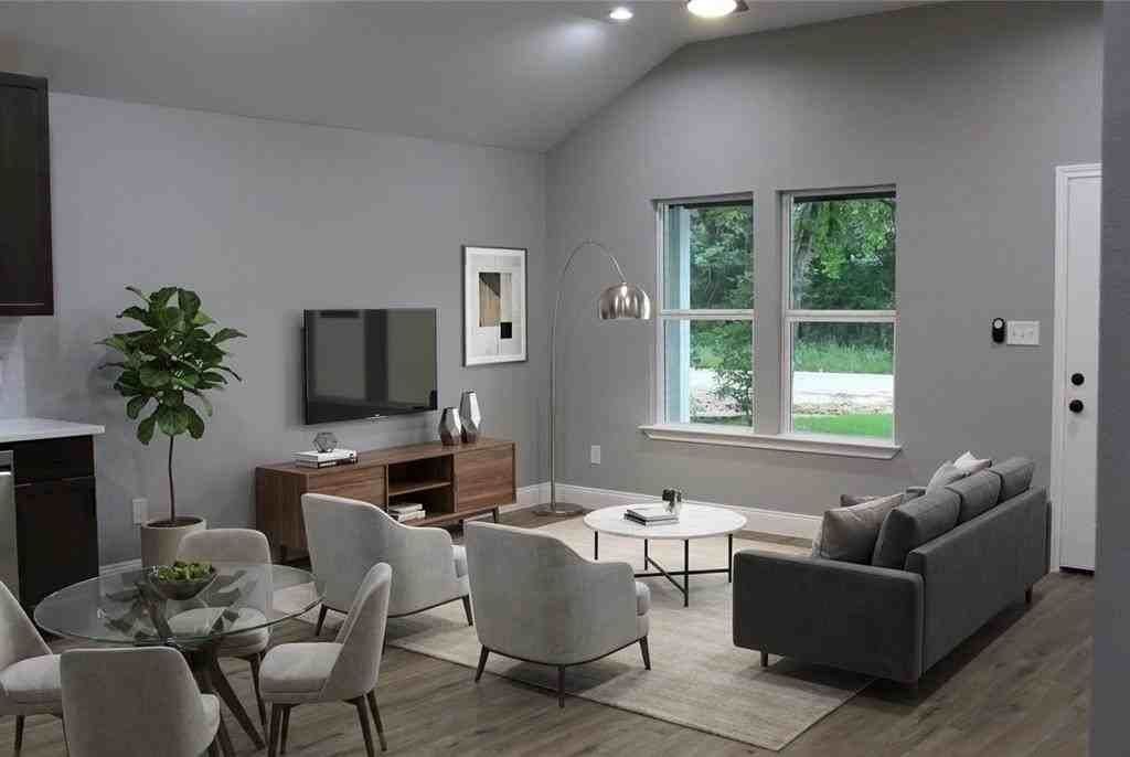 191 Geronimo Trl - Photo 2 of 12