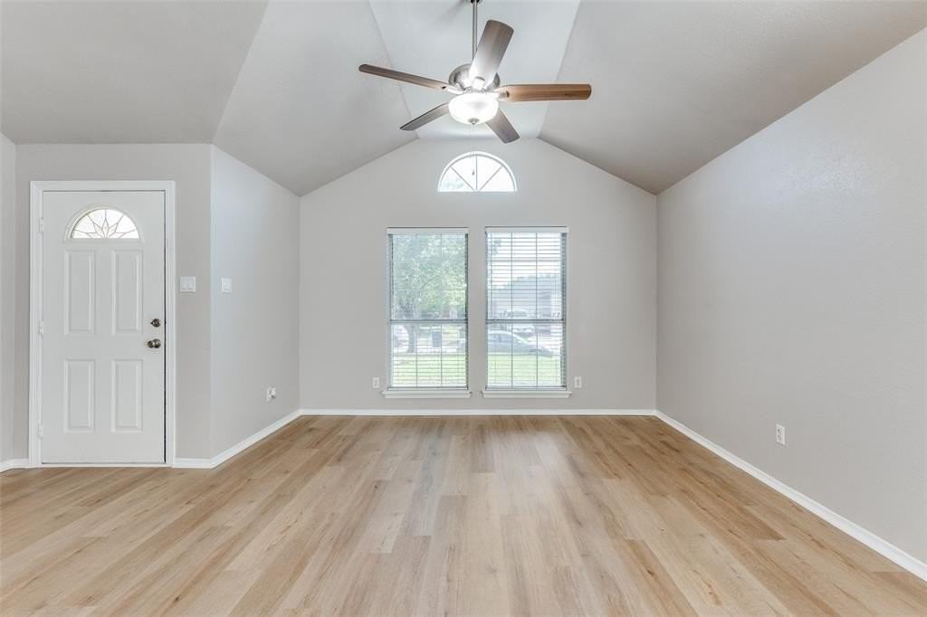 8159 Kathleen Dr - Photo 5 of 25