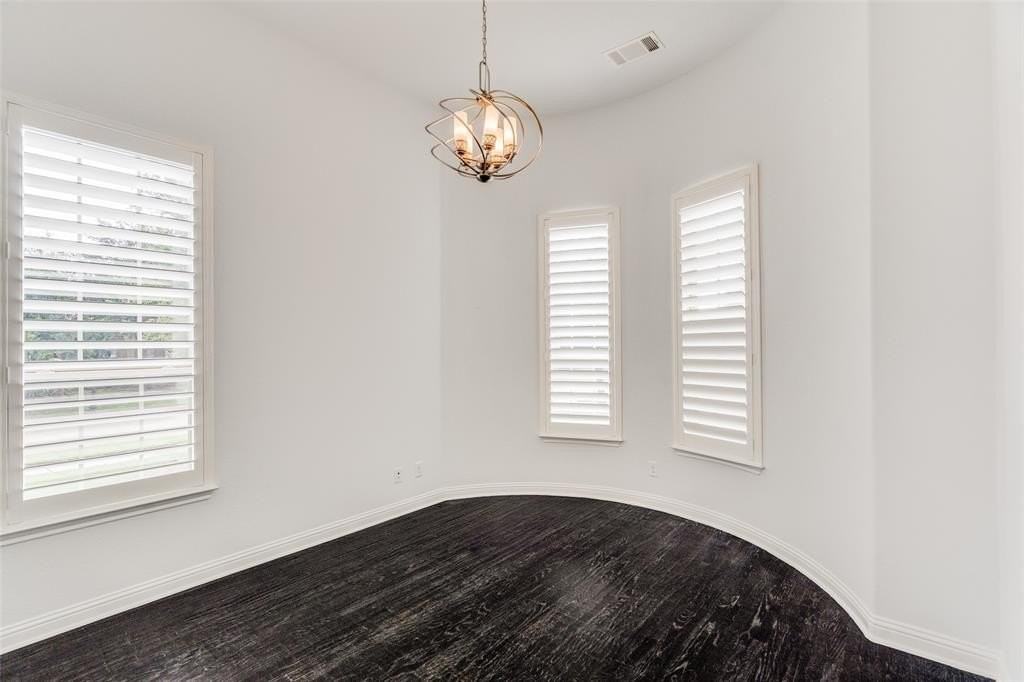 5601 Cognac St - Photo 4 of 35