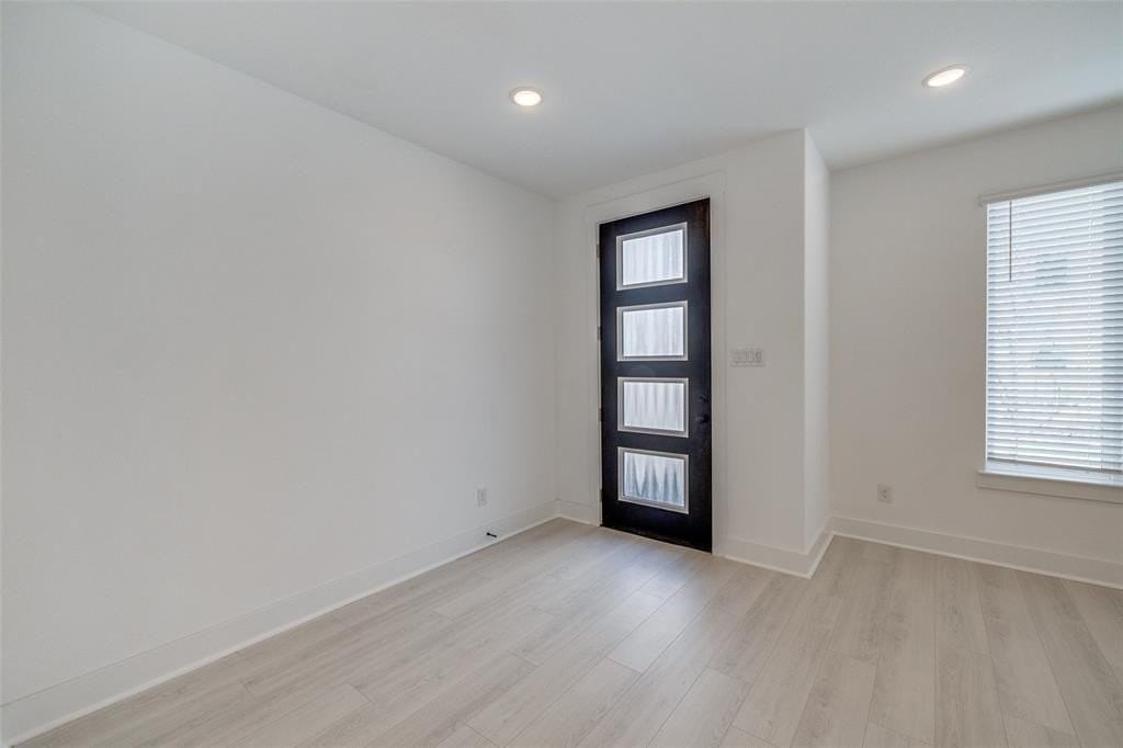 830 Trace Hawk Ln - Photo 2 of 25