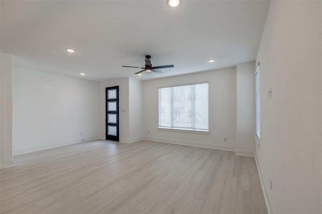 830 Trace Hawk Ln - Photo 3 of 25