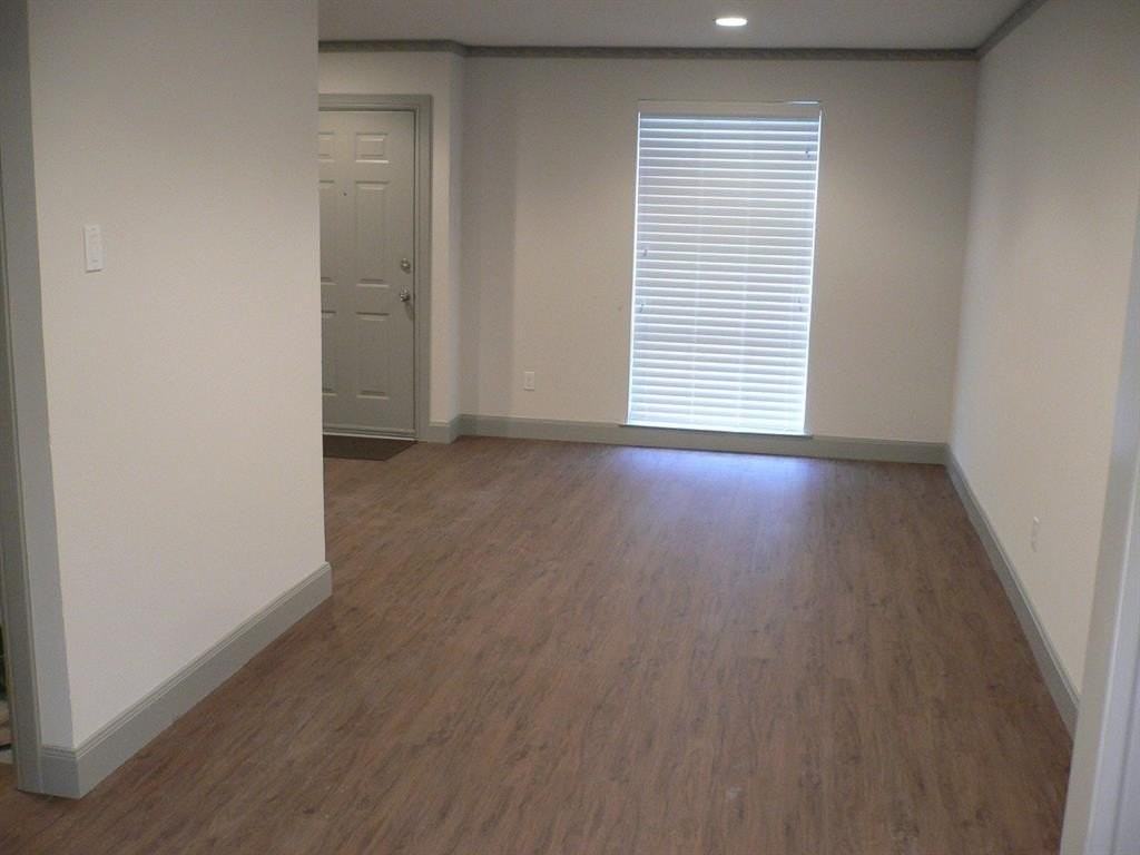 9820 Park Lane Pl - Photo 5 of 22