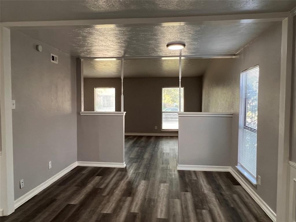 8506 Woodside Rd - Photo 7 of 25