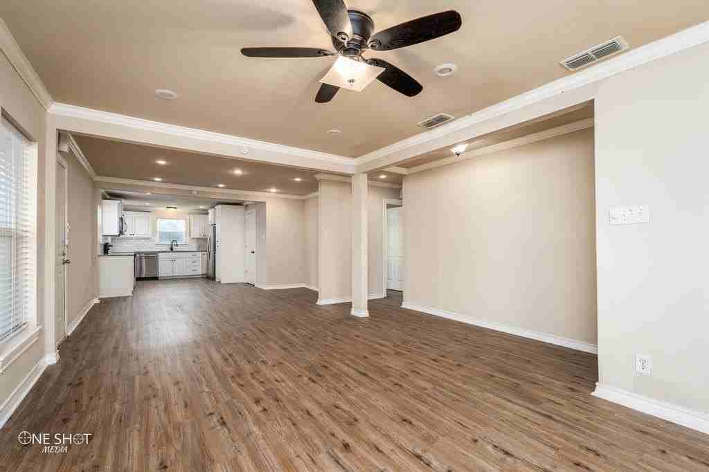 1410 S 32nd St - Photo 5 of 38