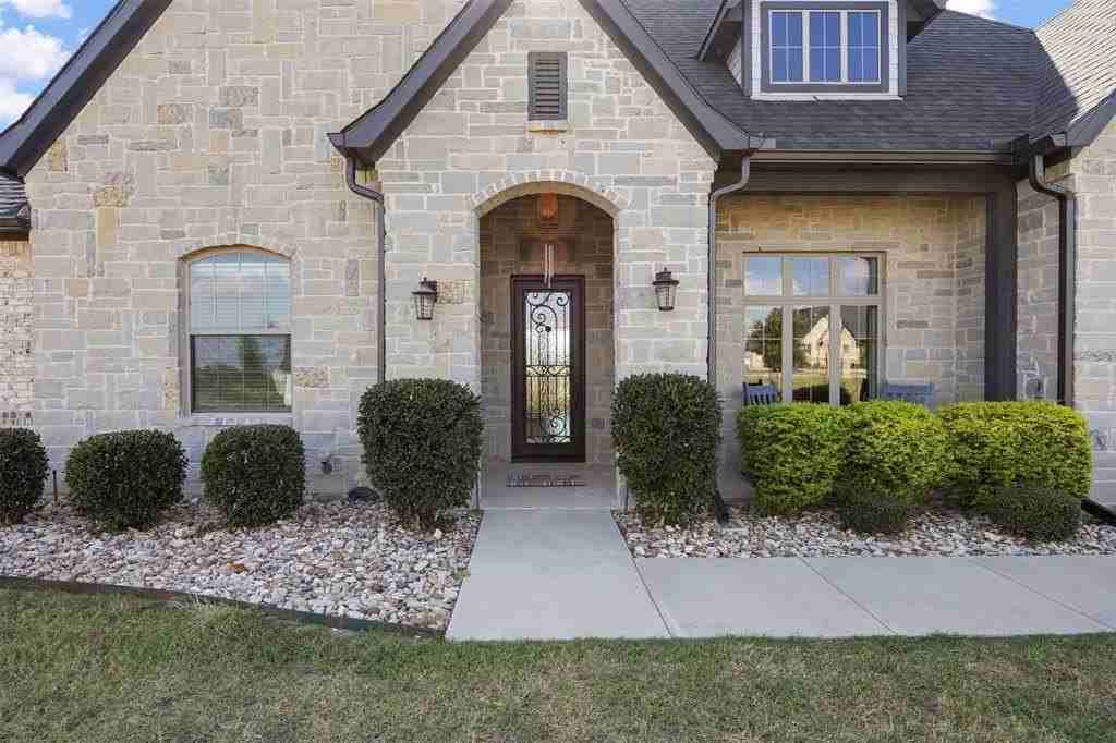 6381 Rigel Rd - Photo 6 of 40