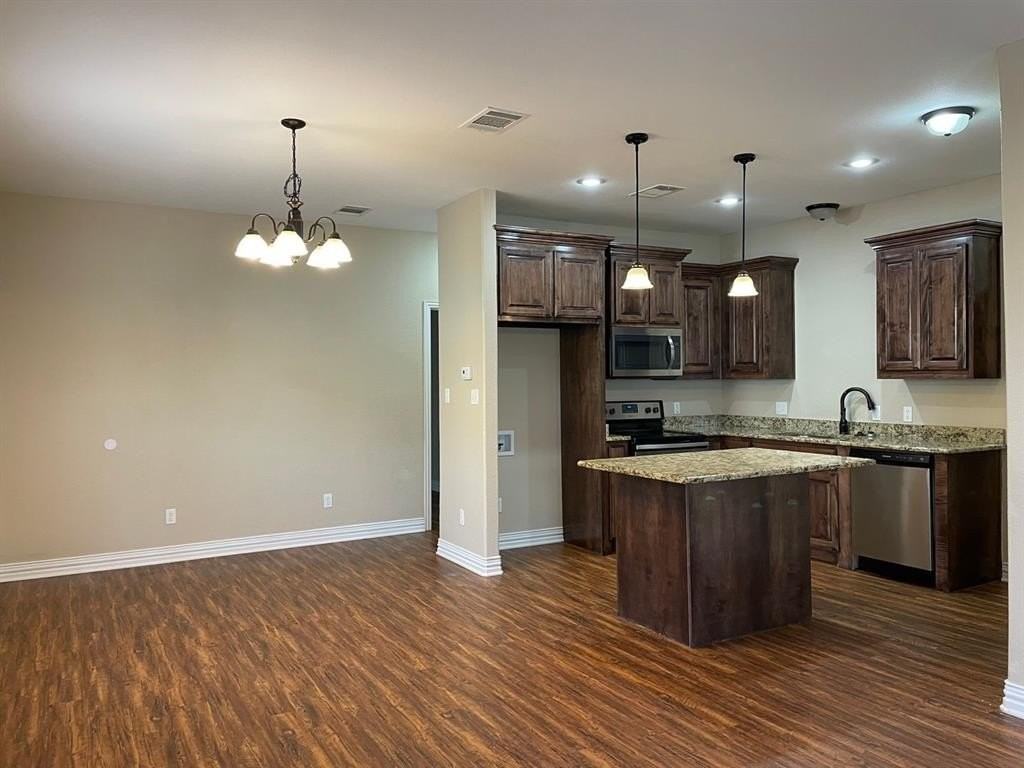 603 Franklin Ave - Photo 4 of 17