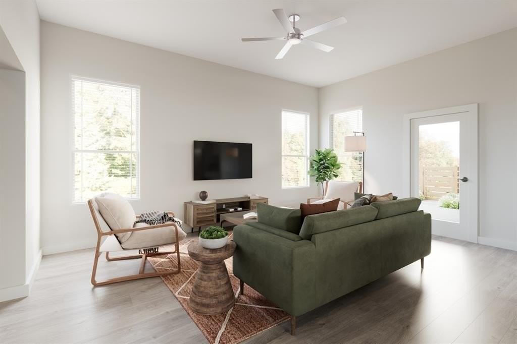 810 Mellow Ln - Photo 2 of 21