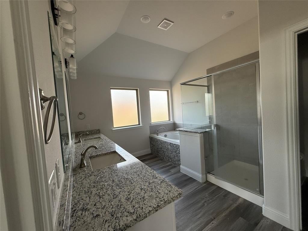 502 W 2nd St - Photo 5 of 5