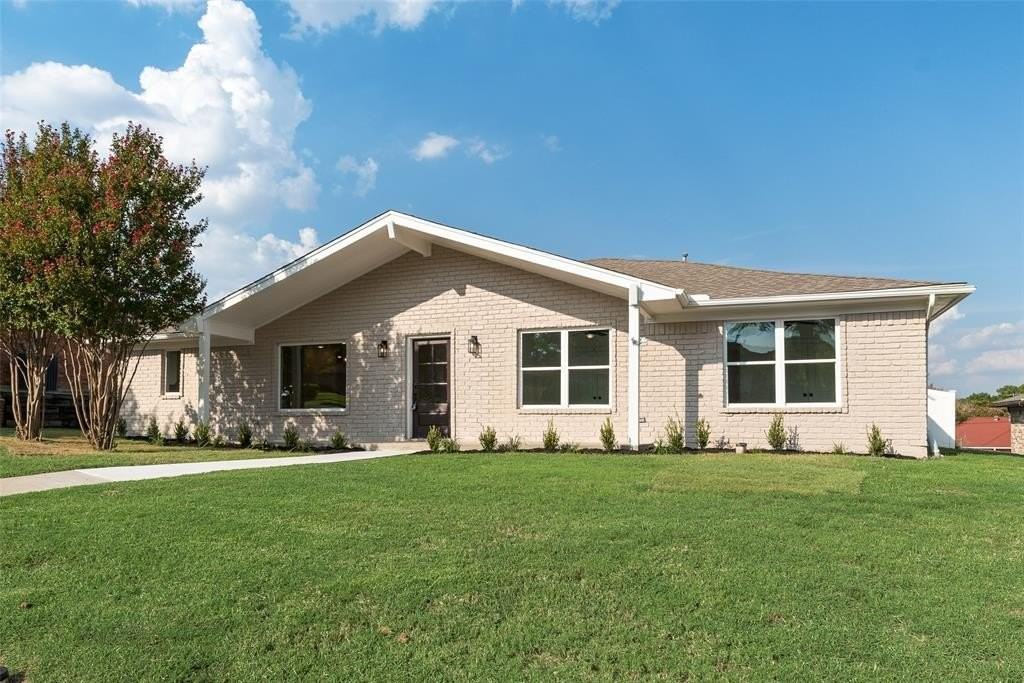 1632 Merrimac Trl - Photo 3 of 34