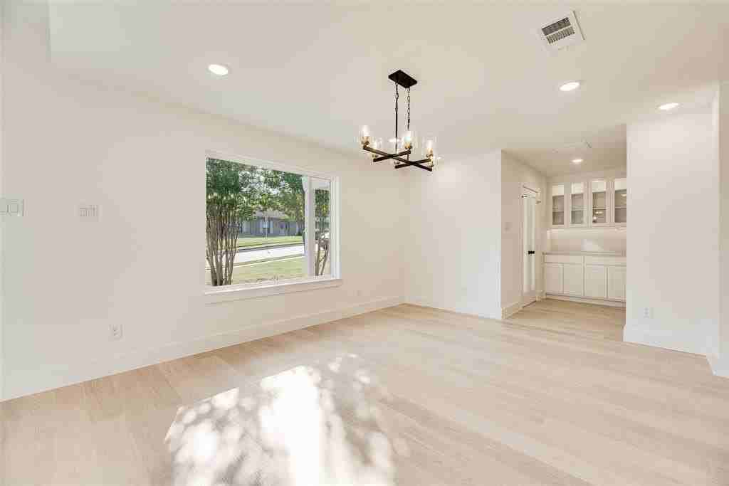 1632 Merrimac Trl - Photo 7 of 34