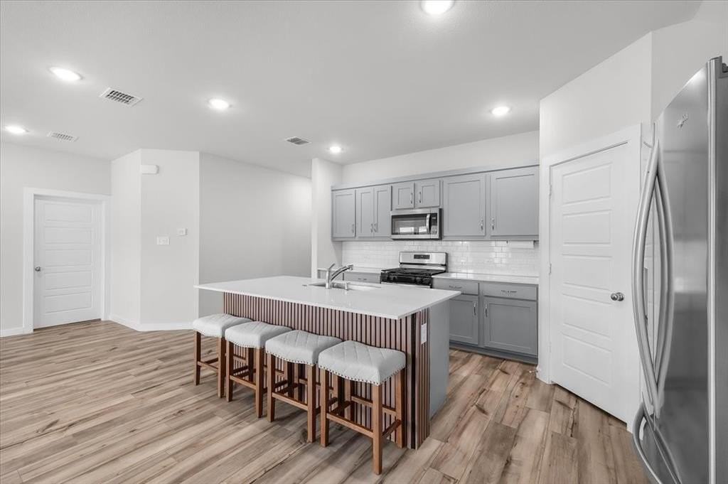 640 Southern Hills Dr - Photo 3 of 21