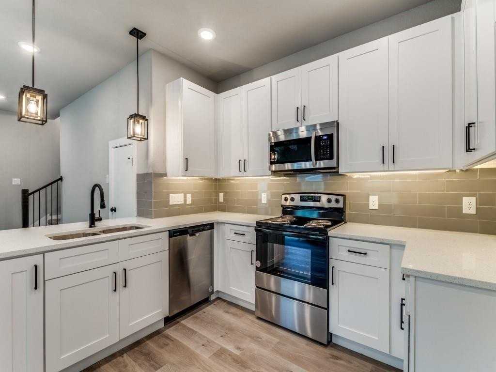 3163 Karen St - Photo 3 of 22