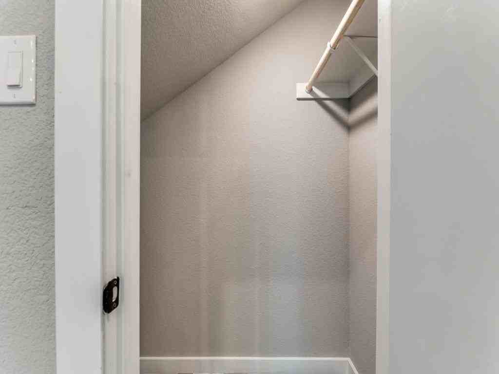 3163 Karen St - Photo 7 of 22