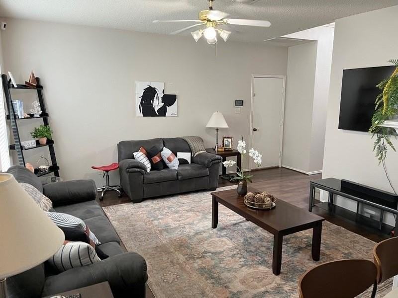 8504 Saffron Dr - Photo 5 of 18