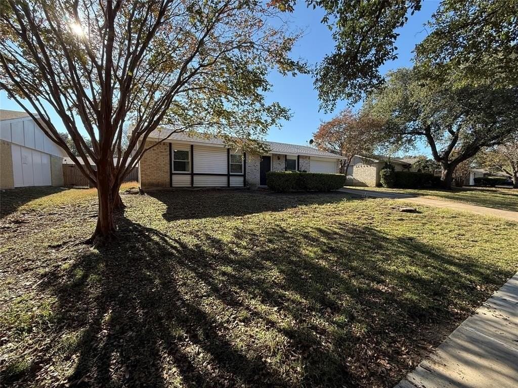 3425 Cherrywood Ln - Photo 2 of 22