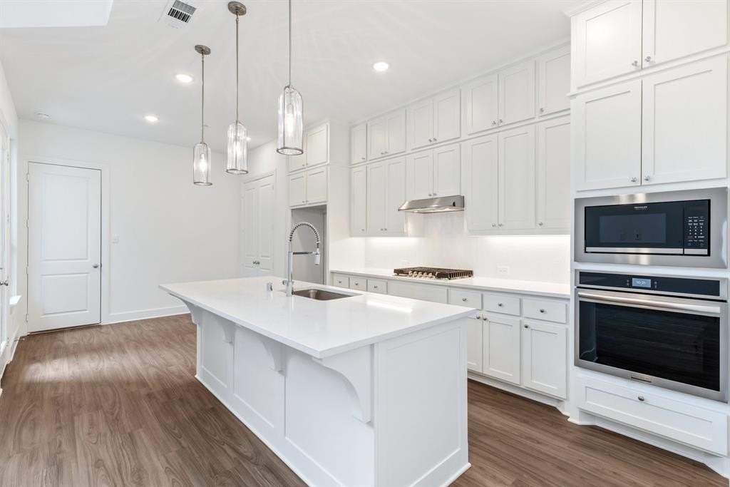 8140 Meadow Valley Dr - Photo 6 of 21