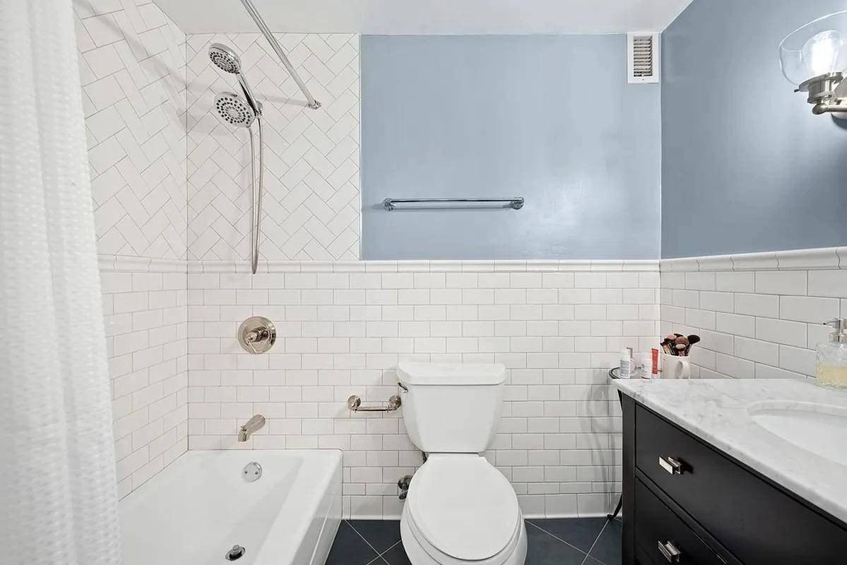 50 Lexington Ave #5C - Photo 3 of 9