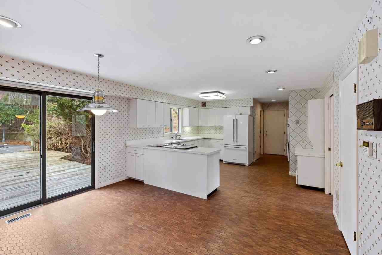 11704 Woodland Dr - Photo 5 of 19