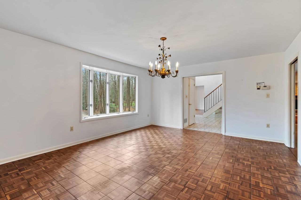 11704 Woodland Dr - Photo 6 of 19