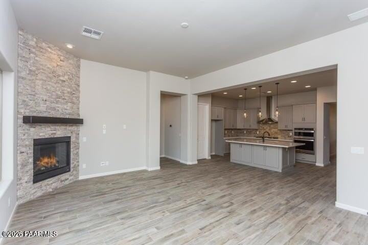 488 Isabelle Ln - Photo 2 of 17