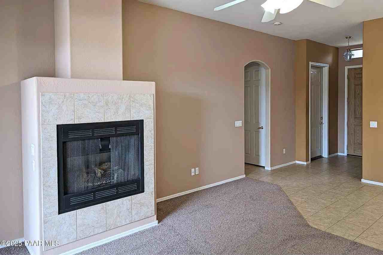 5361 N Bremont Way - Photo 6 of 20