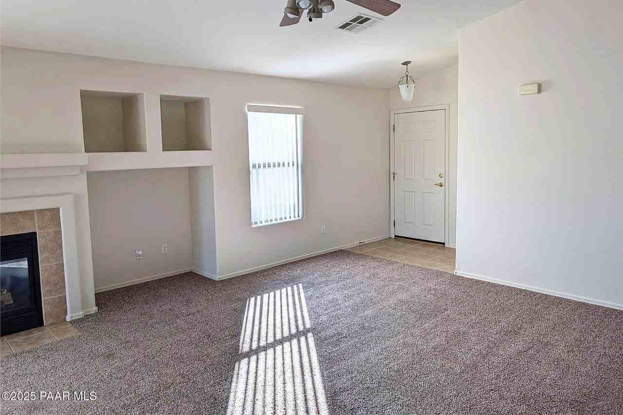 7559 N Summit Pass - Photo 2 of 13